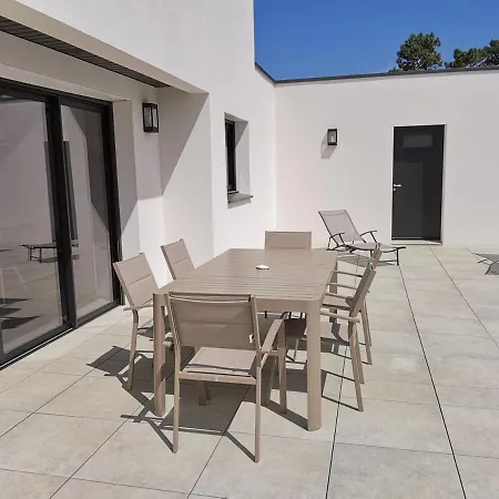 4* Avec Piscine, 4 Chambres, Proche - - Fr-1-194-259